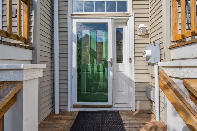 211 Christenson Way NE, Fridley, MN 55432