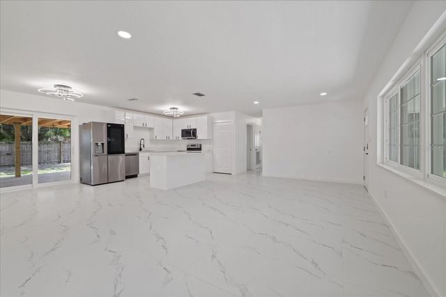 8125 N SOCRUM LOOP ROAD, Lakeland, FL 33809