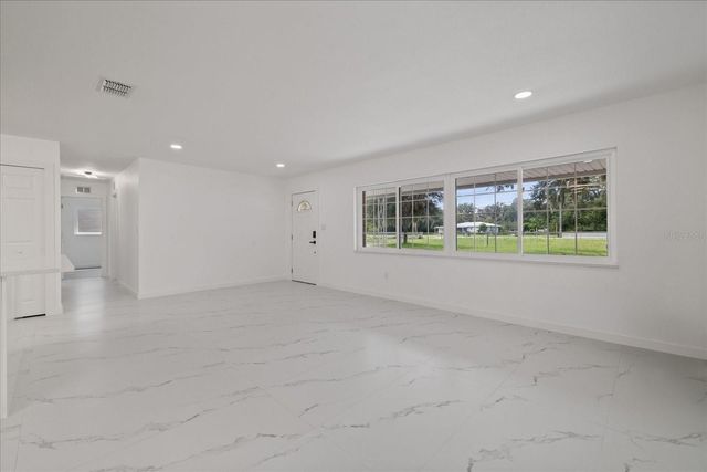 8125 N SOCRUM LOOP ROAD, Lakeland, FL 33809