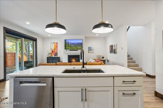 207 Madera Drive, Sandpoint, ID 83864
