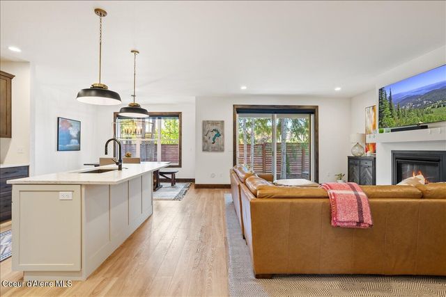 207 Madera Drive, Sandpoint, ID 83864