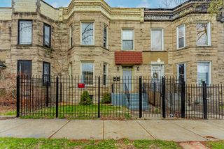 6602 S Marquette Avenue, Chicago, IL 60637