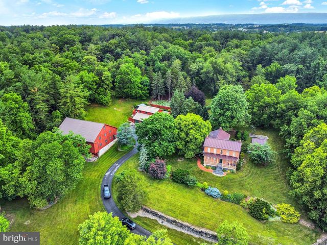 250 BIG SPRING RD, Newville, PA 17241