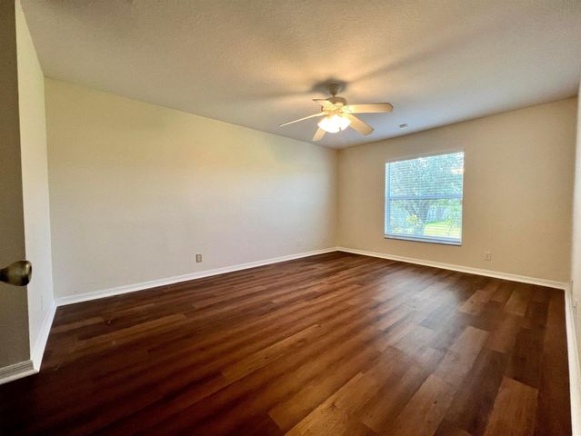 532 SW Kabot Avenue, Port St Lucie, FL 34953