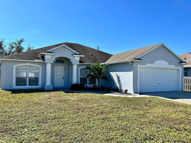 532 SW Kabot Avenue, Port St Lucie, FL 34953