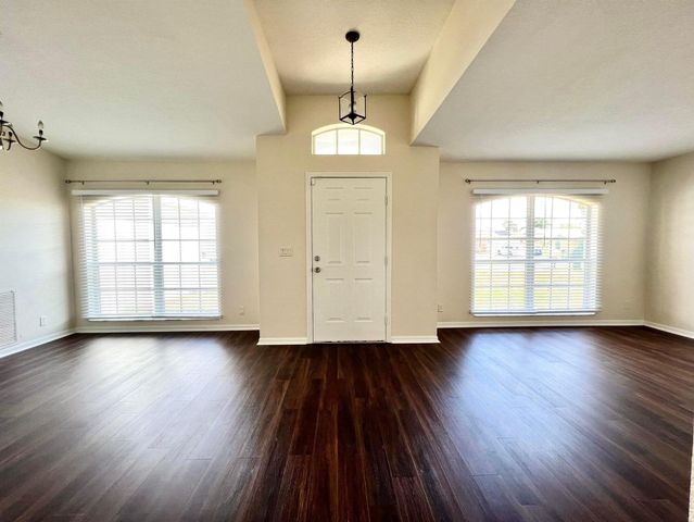 532 SW Kabot Avenue, Port St Lucie, FL 34953