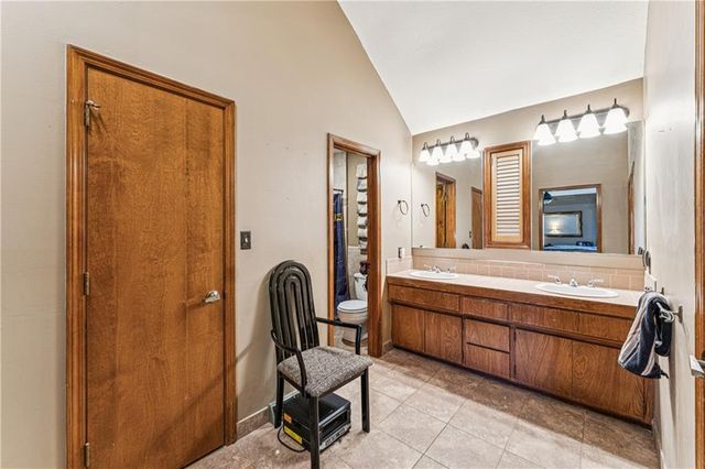 4531 Woodstock Street, Shawnee, KS 66218