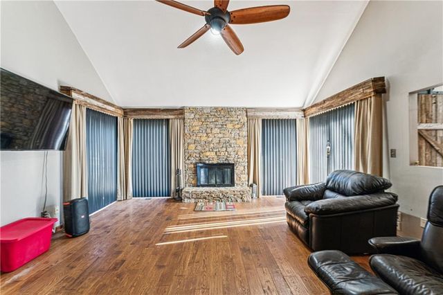 4531 Woodstock Street, Shawnee, KS 66218