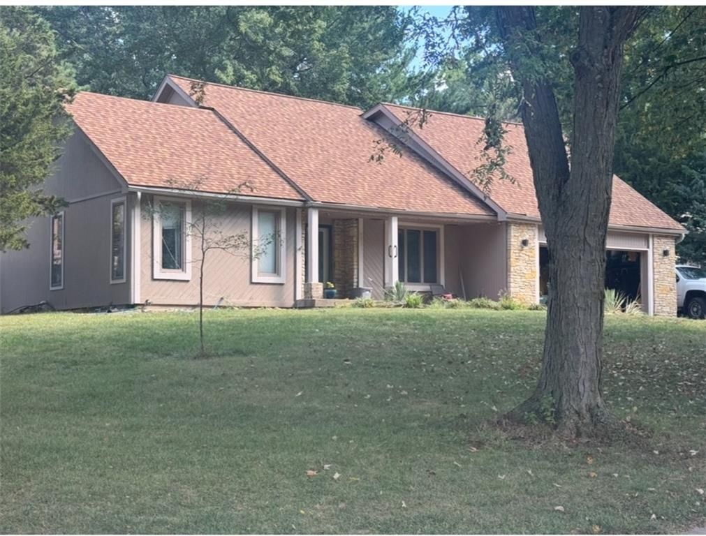 4531 Woodstock Street, Shawnee, KS 66218