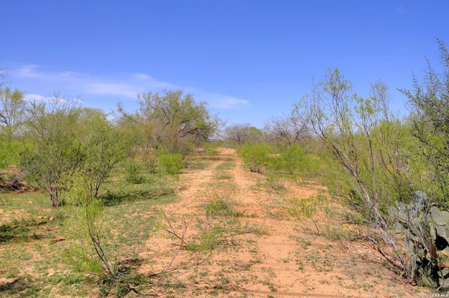 1283 S LOOP 1604 W, San Antonio, TX 78264