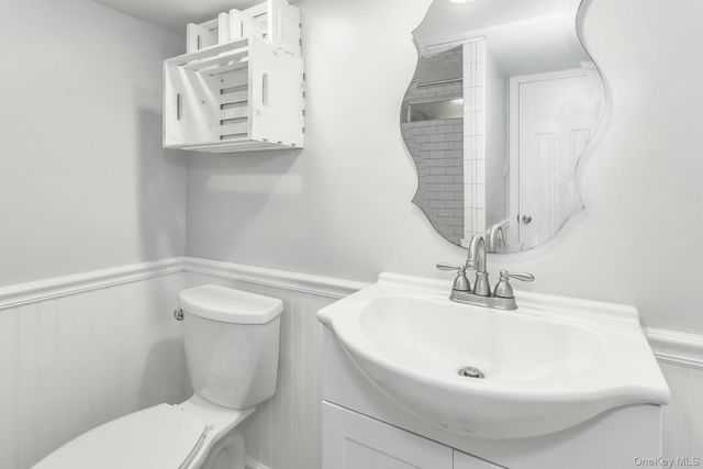 991 Ferngate Drive, Franklin Square, NY 11010