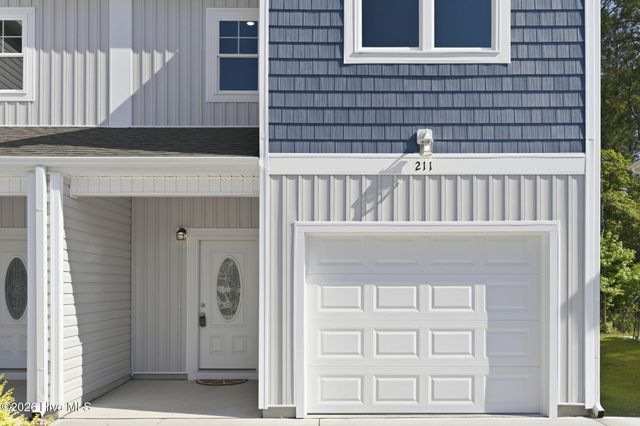 211 Holly Sands Loop, Holly Ridge, NC 28445