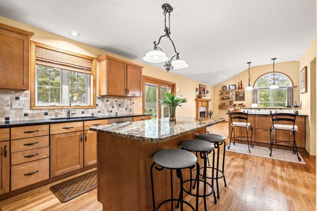 52 Oak Hill Road, Brookline, NH 03033