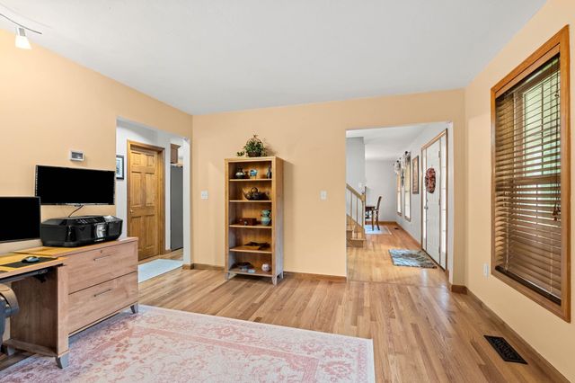 52 Oak Hill Road, Brookline, NH 03033