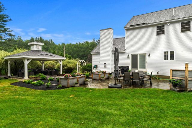 52 Oak Hill Road, Brookline, NH 03033