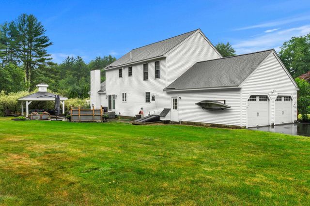 52 Oak Hill Road, Brookline, NH 03033
