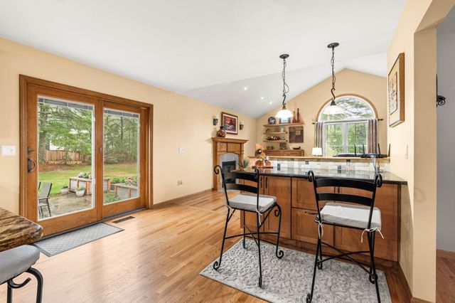 52 Oak Hill Road, Brookline, NH 03033