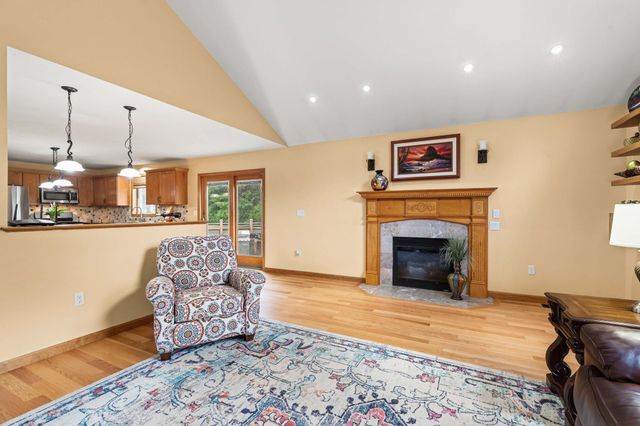 52 Oak Hill Road, Brookline, NH 03033