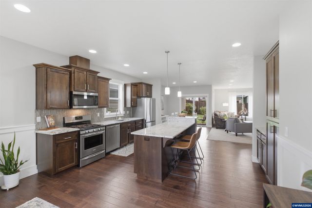 1784 Settlers Spring Dr NW, Salem, OR 97304