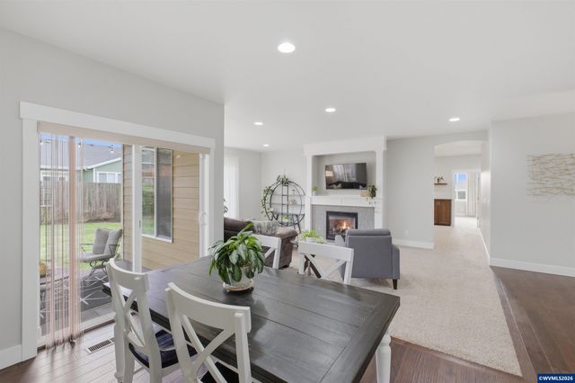 1784 Settlers Spring Dr NW, Salem, OR 97304