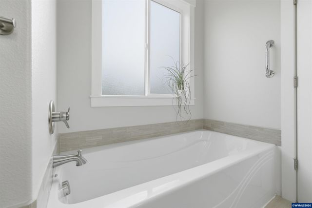 1784 Settlers Spring Dr NW, Salem, OR 97304