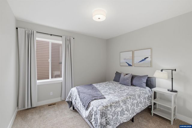 1784 Settlers Spring Dr NW, Salem, OR 97304