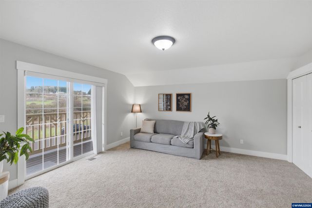 1784 Settlers Spring Dr NW, Salem, OR 97304