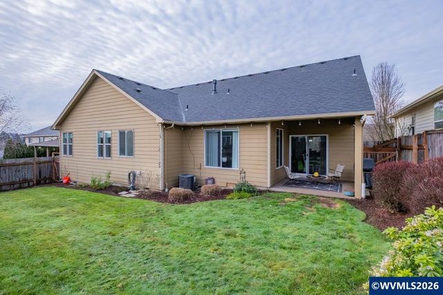 1784 Settlers Spring Dr NW, Salem, OR 97304