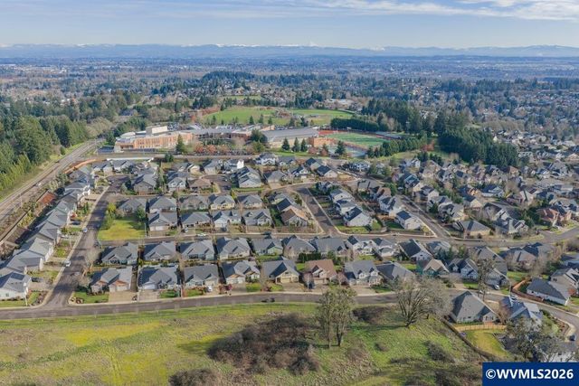 1784 Settlers Spring Dr NW, Salem, OR 97304