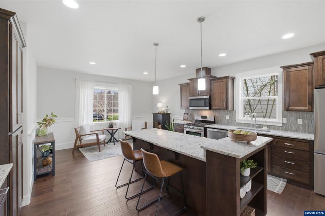 1784 Settlers Spring Dr NW, Salem, OR 97304