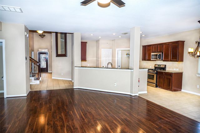 8711 Preston Field Lane, Houston, TX 77095