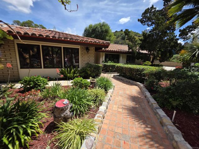 5667 Yerba Anita Drive, San Diego, CA 92115