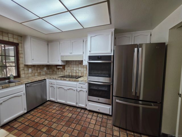 5667 Yerba Anita Drive, San Diego, CA 92115