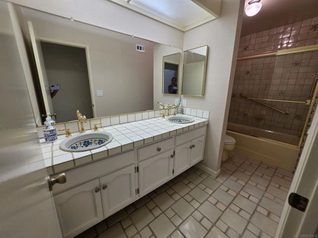 5667 Yerba Anita Drive, San Diego, CA 92115