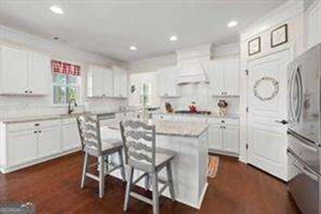 496 Spring View Drive, Woodstock, GA 30188