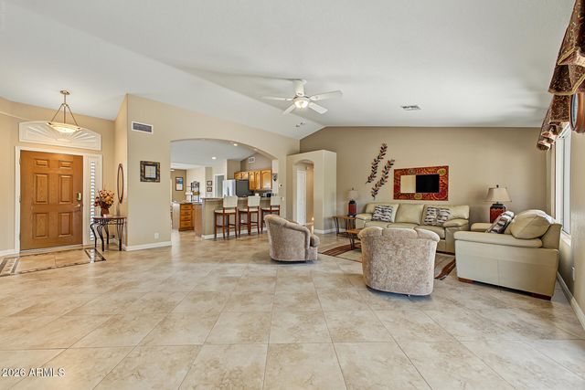 24322 S STARCREST Drive, Sun Lakes, AZ 85248