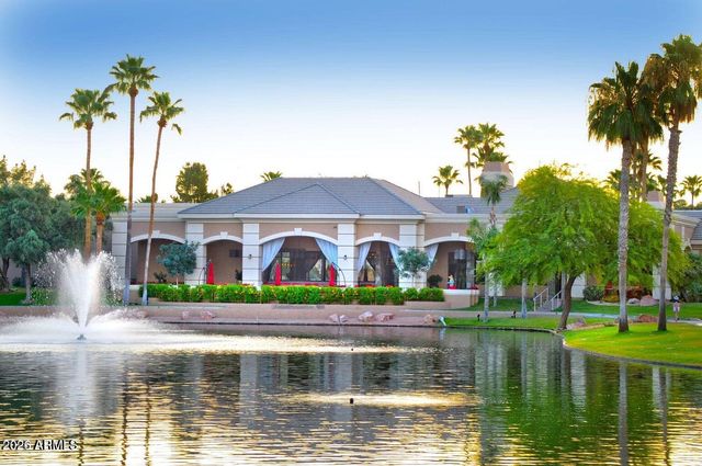 24322 S STARCREST Drive, Sun Lakes, AZ 85248