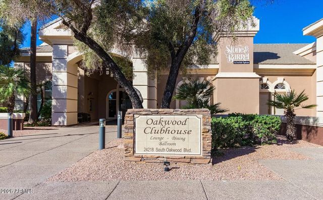 24322 S STARCREST Drive, Sun Lakes, AZ 85248