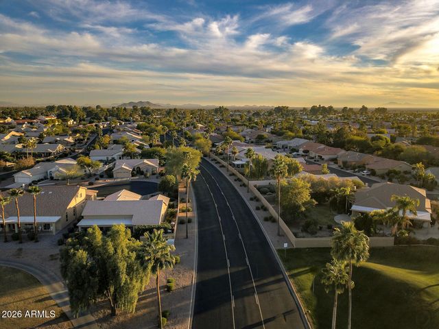 24322 S STARCREST Drive, Sun Lakes, AZ 85248