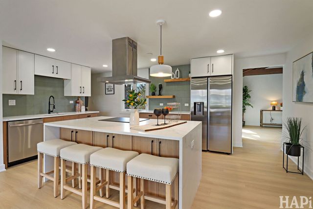 308 Wianno Lane, Schaumburg, IL 60194