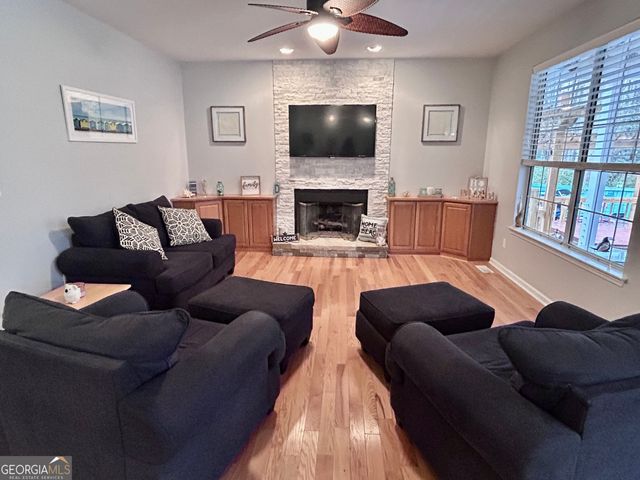 135 Kenton Place, Peachtree City, GA 30269