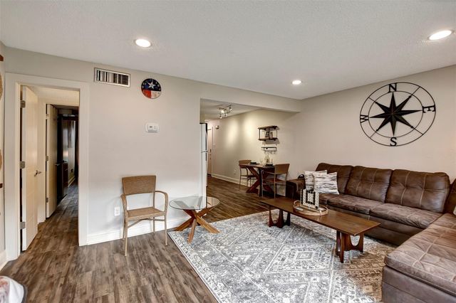 12900 Walden Road 407D, Montgomery, TX 77356