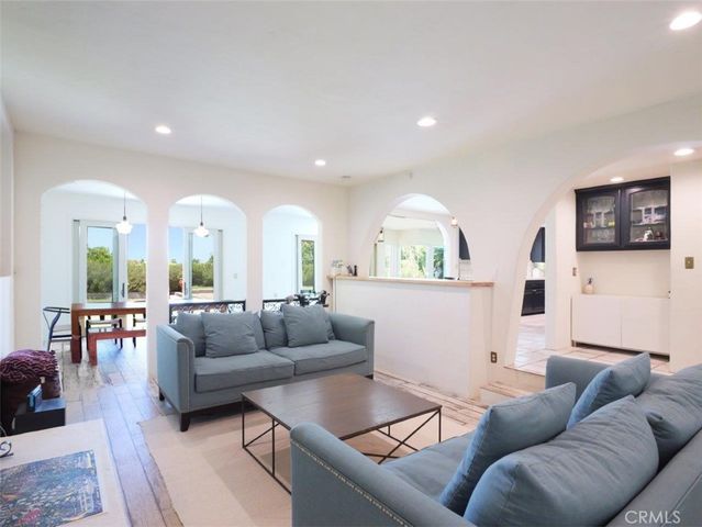 23 Country Meadow Road, Rolling Hills Estates, CA 90274