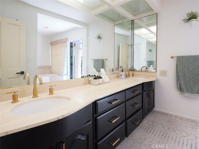 23 Country Meadow Road, Rolling Hills Estates, CA 90274
