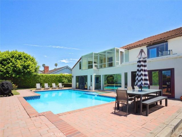 23 Country Meadow Road, Rolling Hills Estates, CA 90274