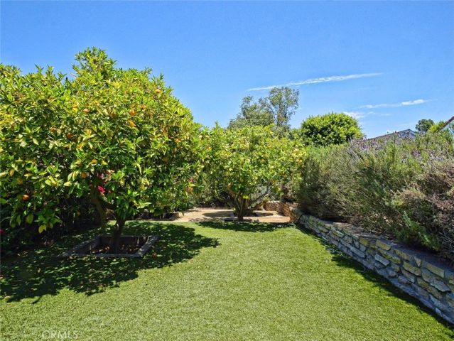 23 Country Meadow Road, Rolling Hills Estates, CA 90274