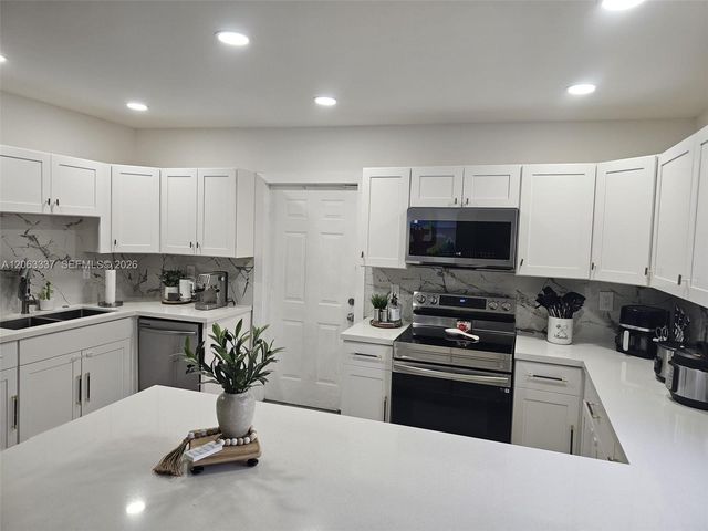 75 SW 18th Avenue, Homestead, FL 33030