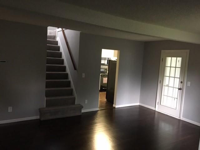 5912 W 75th Street, Overland Park, KS 66208