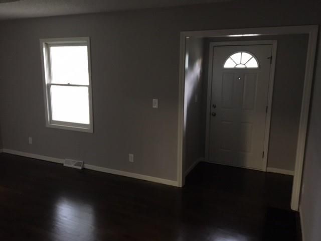 5912 W 75th Street, Overland Park, KS 66208