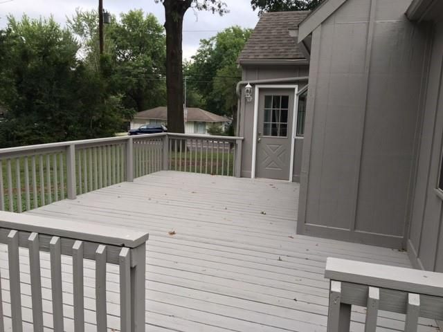 5912 W 75th Street, Overland Park, KS 66208